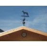 Girouette - Photo Beauceron + Base21 sur chalet en bois